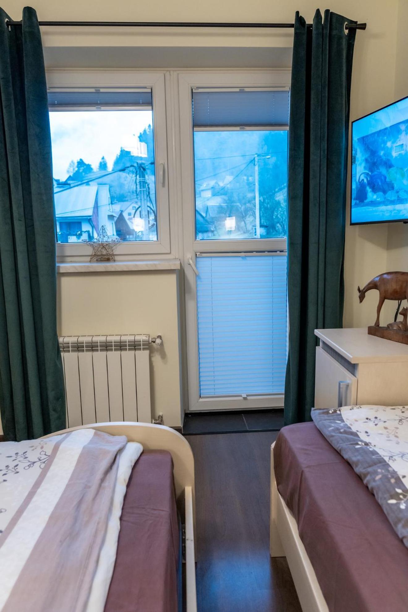 Hotel Gosciniec Stara Szkola Haluszowa Exterior foto