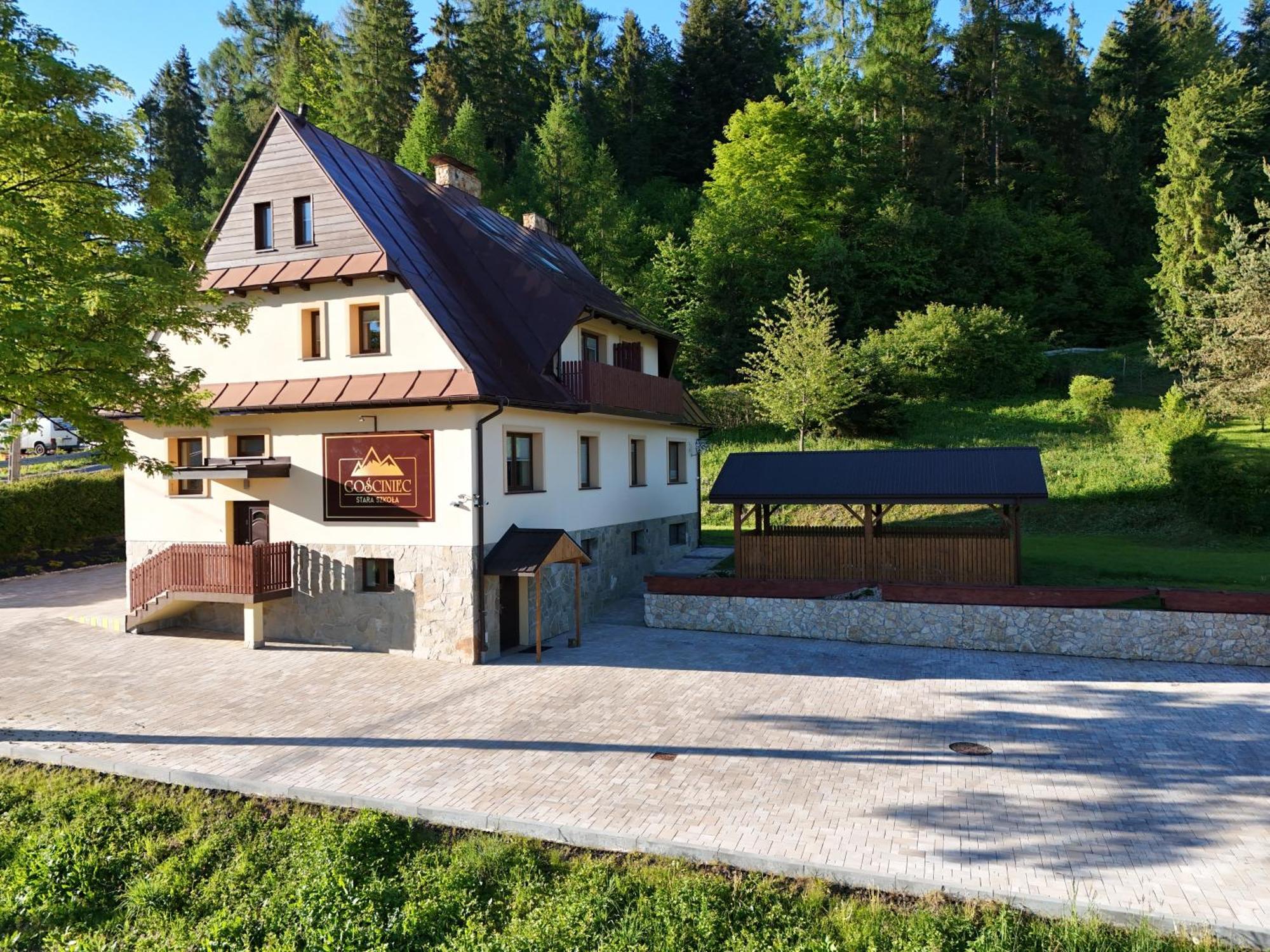 Hotel Gosciniec Stara Szkola Haluszowa Exterior foto